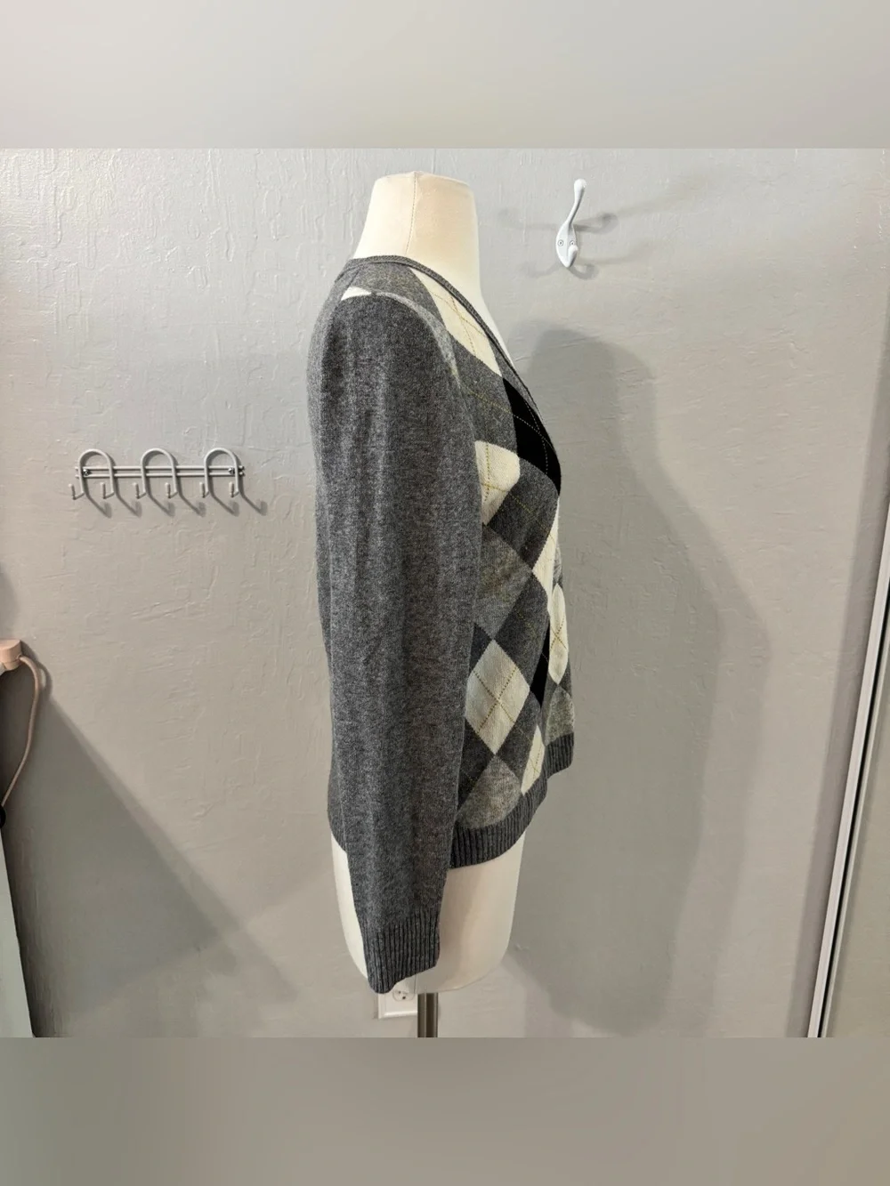 Gray Argyle V-Neck Sweater with Cream & Black Diamonds
